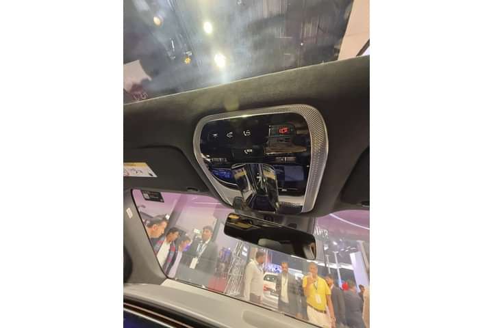 Mercedes-Benz Maybach EQS SUV EV Inner Rear View Mirror
