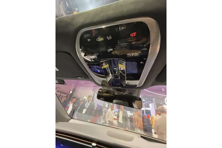 Mercedes-Benz Maybach EQS SUV EV Roof Mounted Controls/Sunroof & Cabin Light Controls