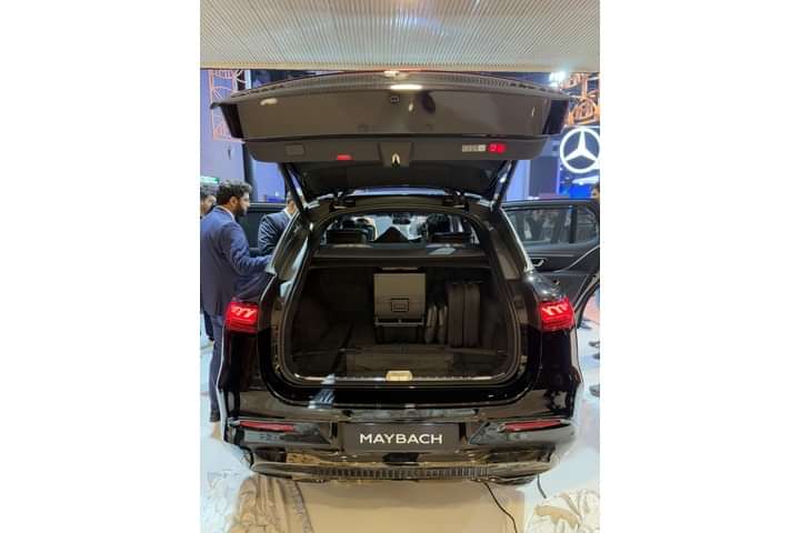 Mercedes-Benz Maybach EQS SUV EV Open Boot/Trunk