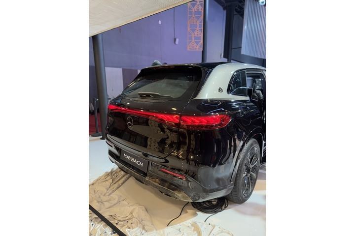 Mercedes-Benz Maybach EQS SUV EV Rear Windshield/Windscreen