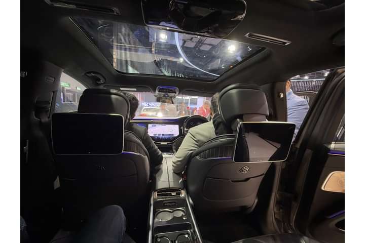 Mercedes-Benz Maybach EQS SUV EV Cabin Roof