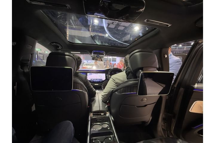 Mercedes-Benz Maybach EQS SUV EV Cabin Roof