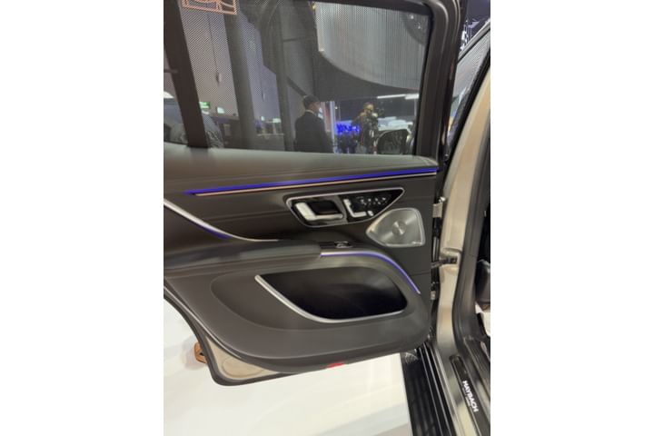 Mercedes-Benz Maybach EQS SUV EV Rear Door Pad Handle