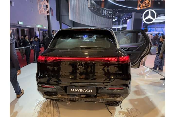 Mercedes-Benz Maybach EQS SUV EV Rear View