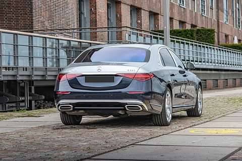 Mercedes-Benz Maybach S-Class Right Rear Three Quarter Image