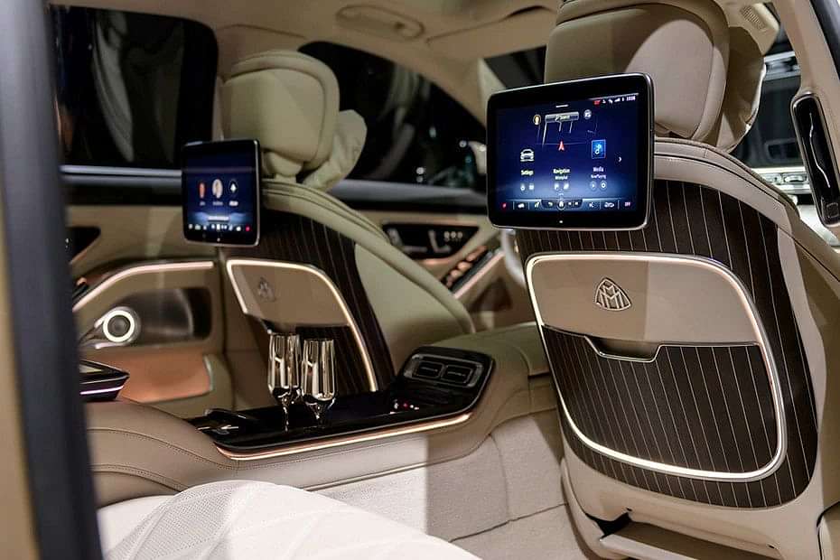 Mercedes-Benz Maybach S-Class Infotainment System