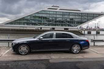 Mercedes-Benz Maybach S-Class Left Side View Mercedes-Benz Maybach S-Class Left Side View