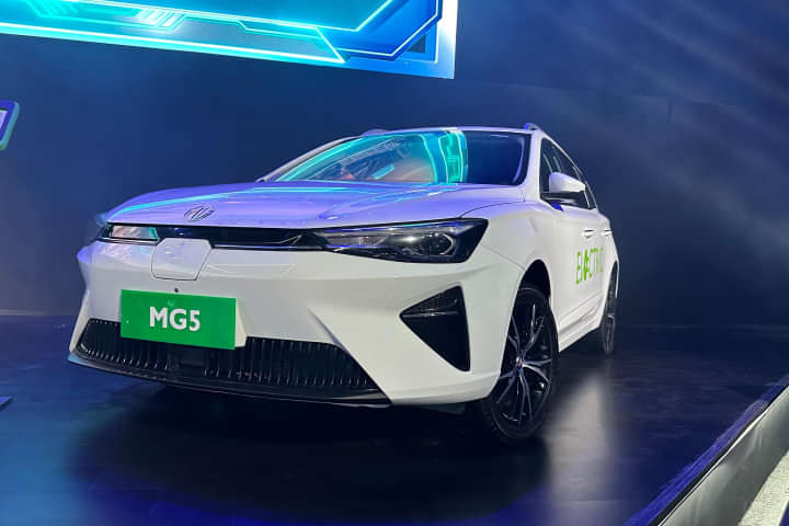 MG 5 EV Headlight