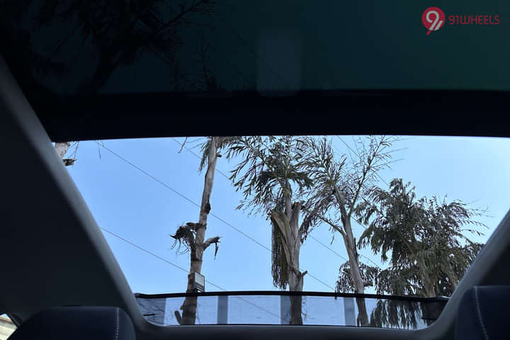 MG Astor Cabin Roof