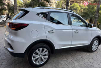 MG Astor Right Rear Three Quarter MG Astor Right Rear Three Quarter