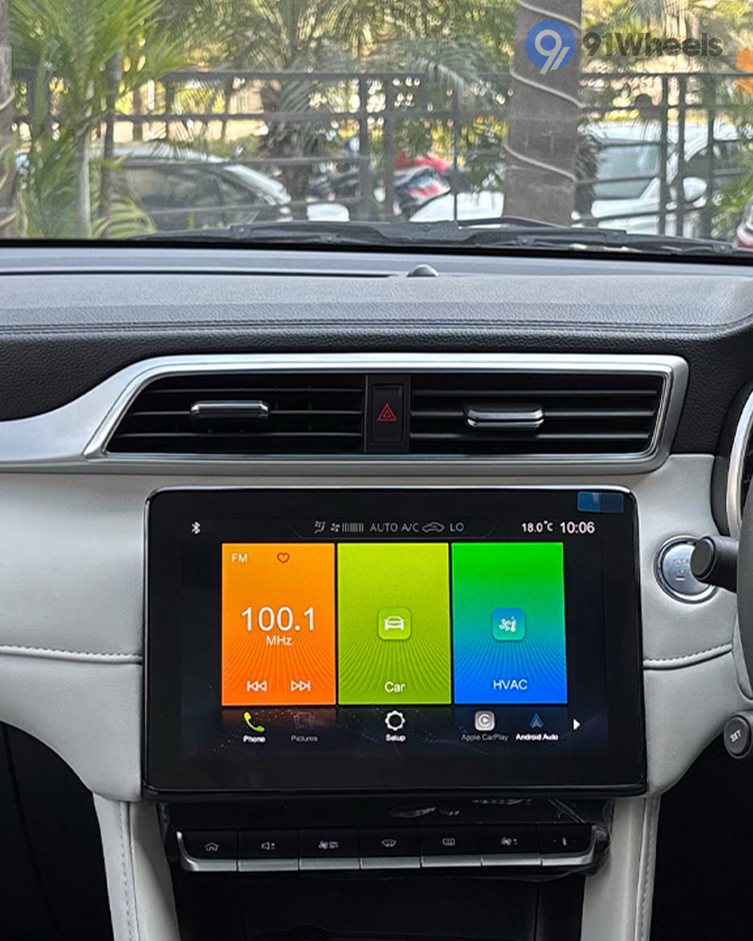 Dashboard & Front Cabin - 1