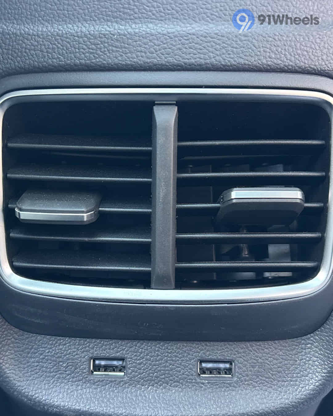 Rear Row Air Vents