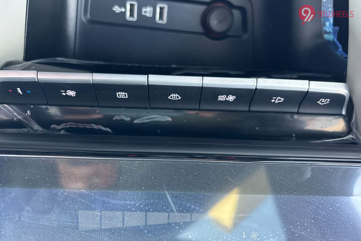MG Astor AC Controls