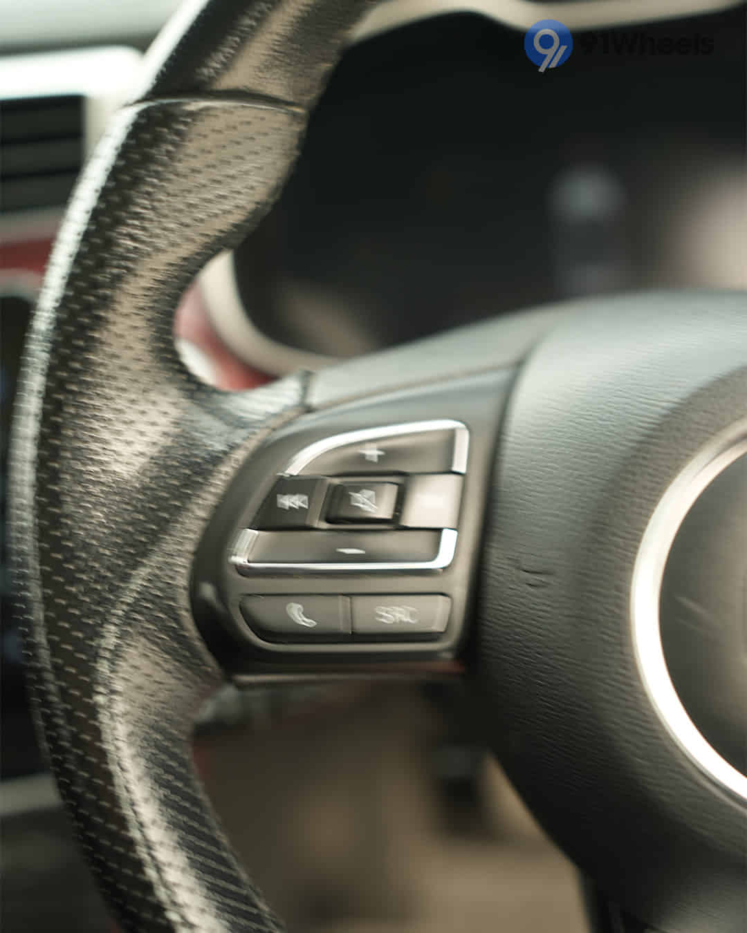 Left Steering Mounted Controls