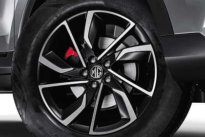 MG Astor Select VTI - Tech 5 MT Wheel