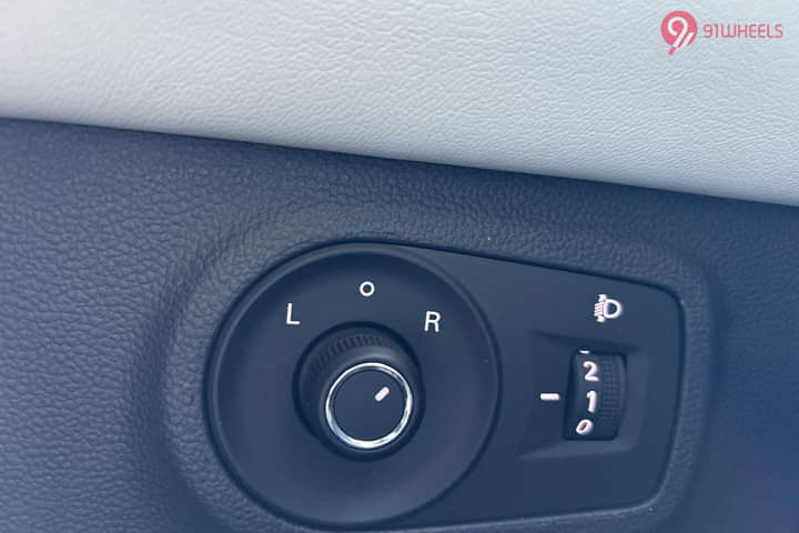 MG Astor Outer Rear View Mirror ORVM Controls