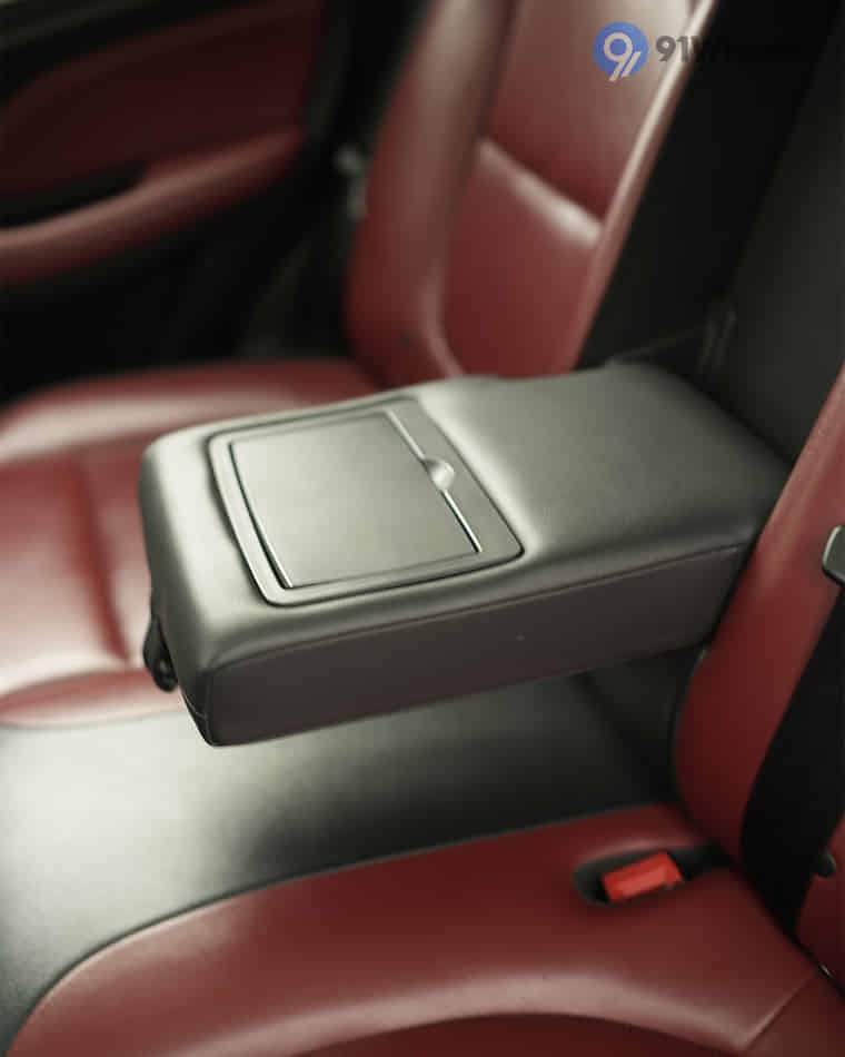 Seats & Cabin Comfort - 6