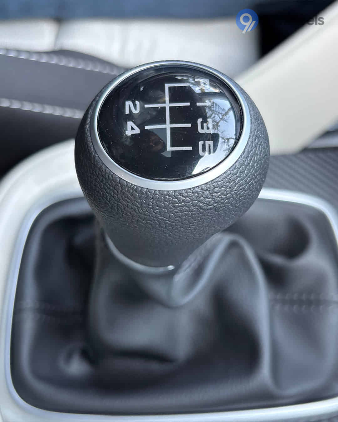 Gear Shifter / Gear Shifter Stalk