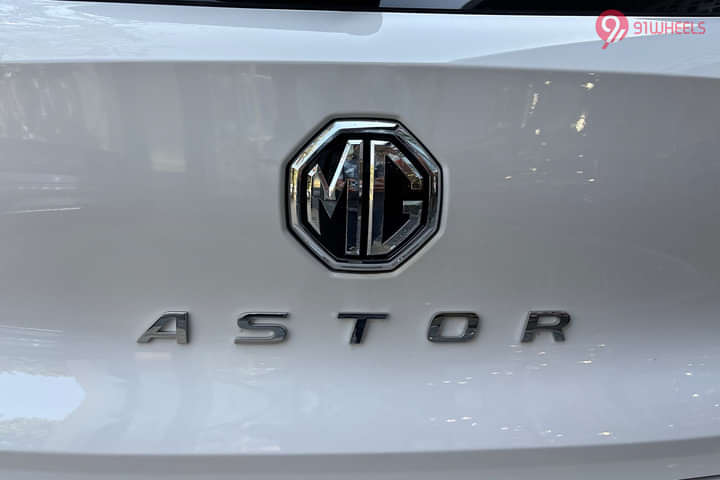 MG Astor Rear Badge