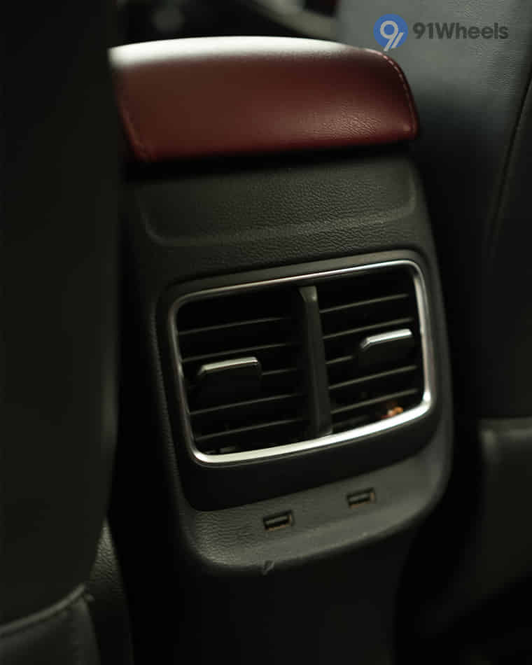 Seats & Cabin Comfort - 4