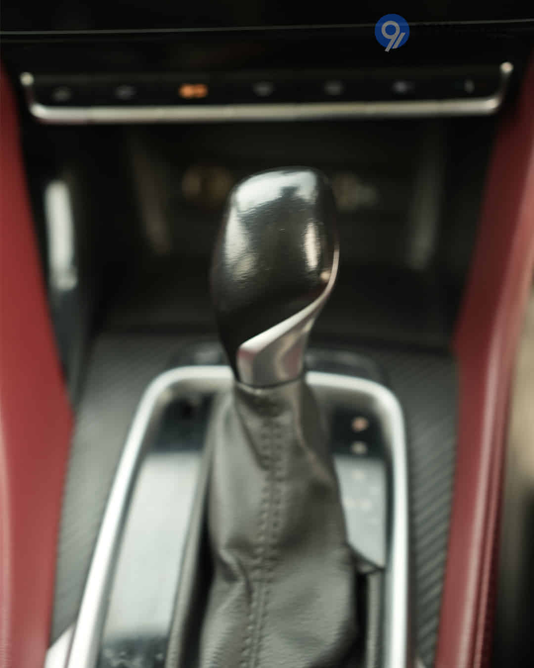 Gear Shifter / Gear Shifter Stalk