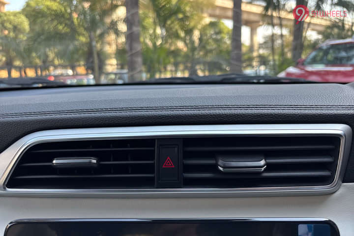 MG Astor Front Centre Air Vents