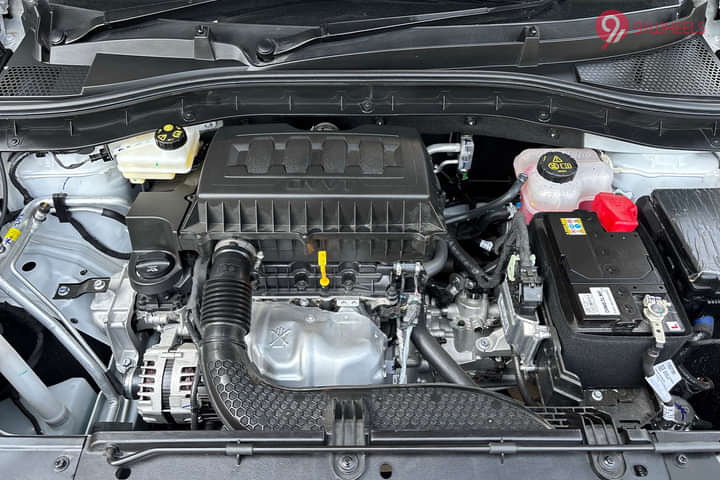 MG Astor Engine Shot