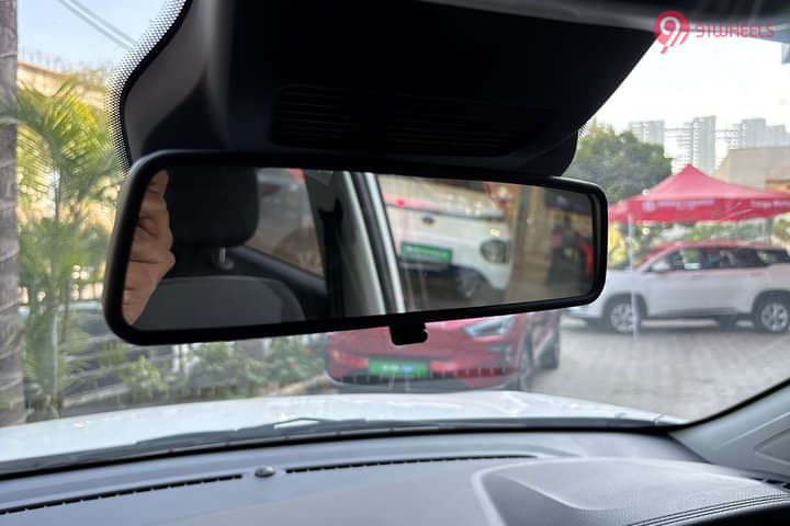 MG Astor Inner Rear View Mirror