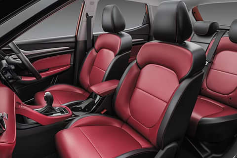 MG Astor Sharp Pro VTI - Tech 8 CVT Front Row Seats