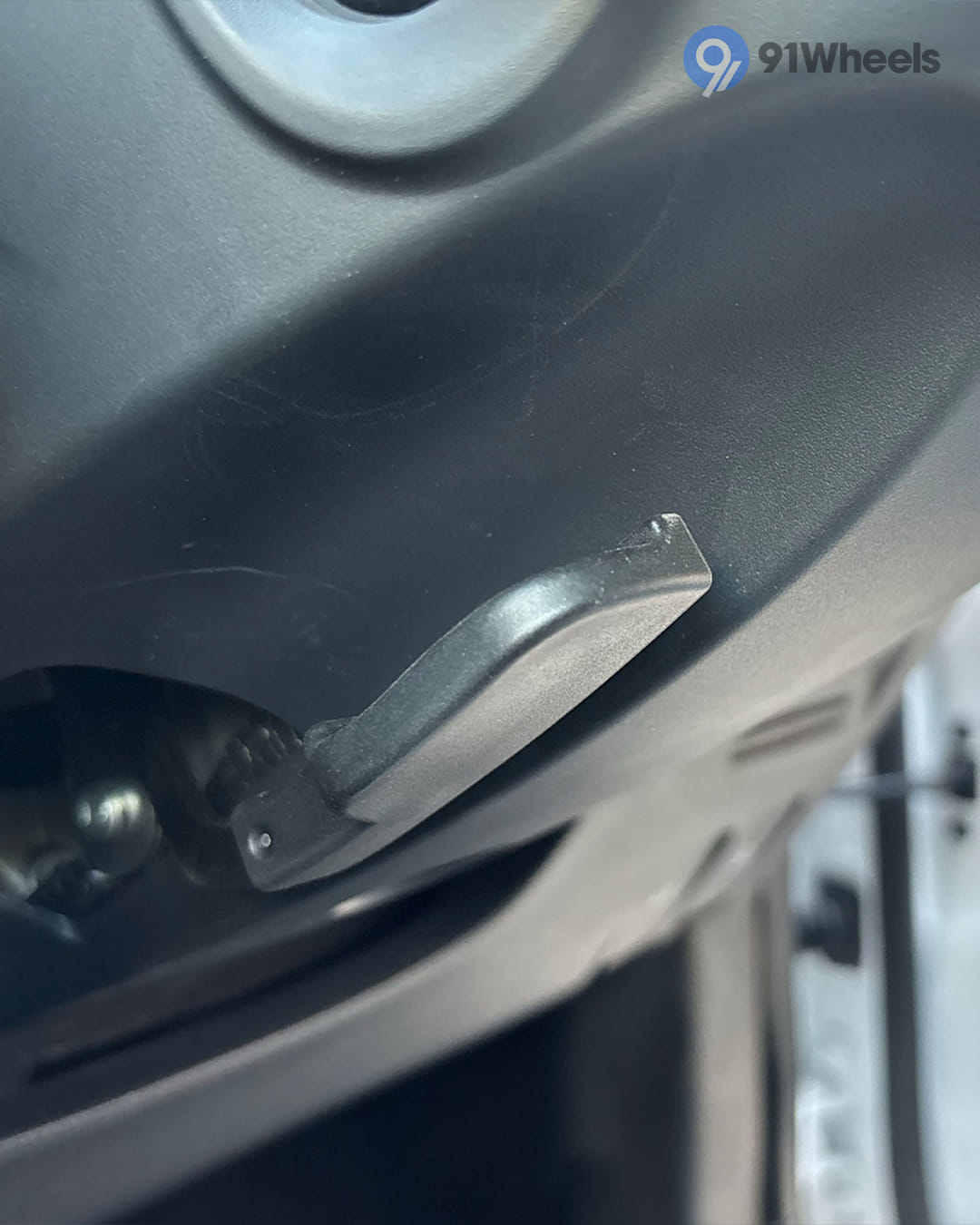 MG Astor Steering Adjustment Lever / Controller