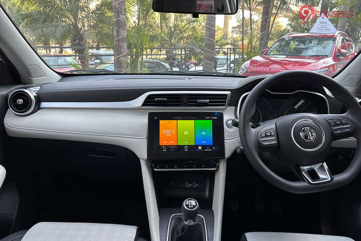 MG Astor Dashboard