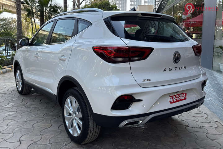 MG Astor Left Rear Three Quarter