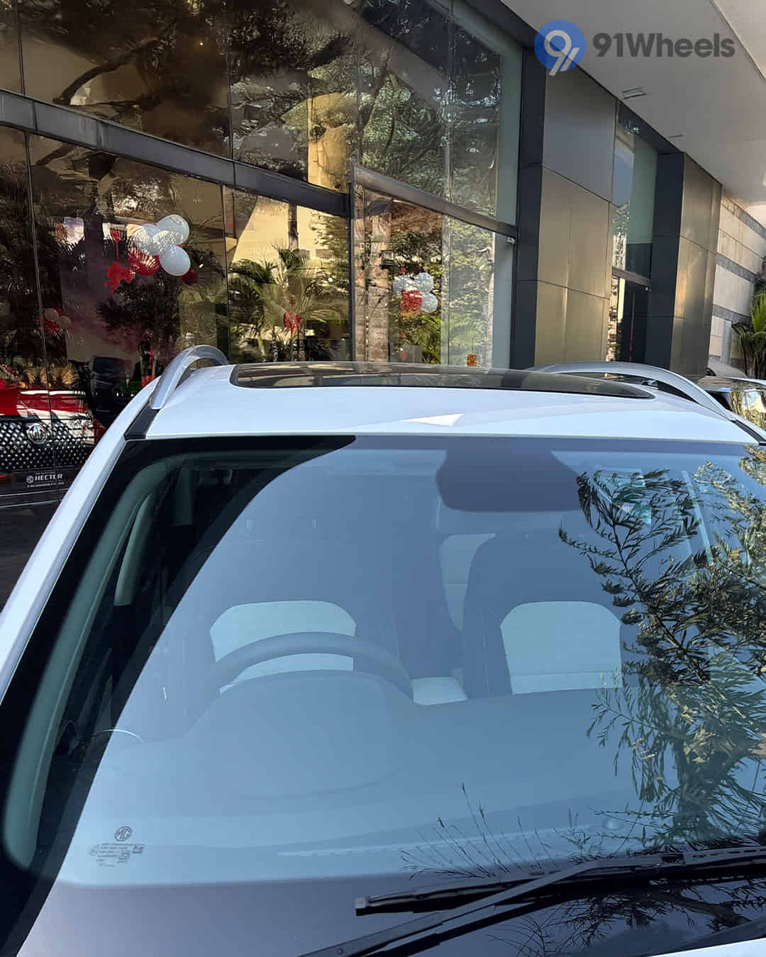 Front Windshield / Windscreen