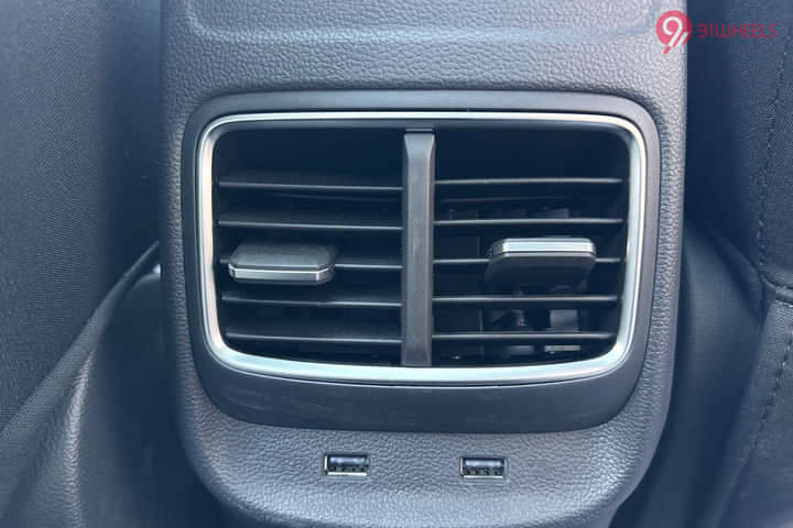 MG Astor Rear Row Air Vent