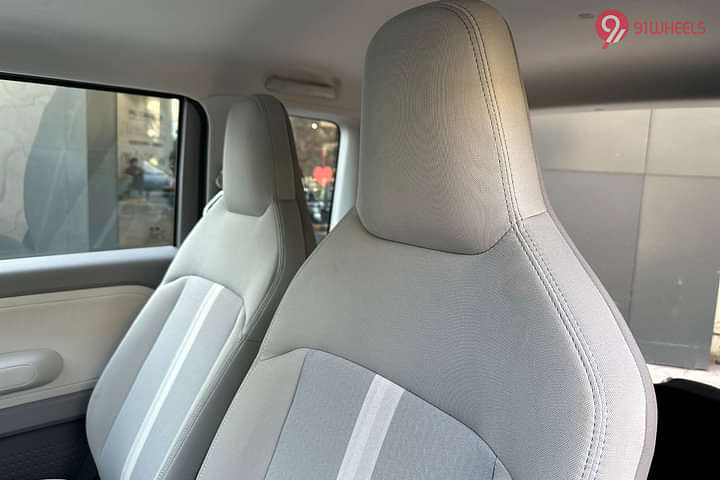 MG Comet EV Front Seat Headrest