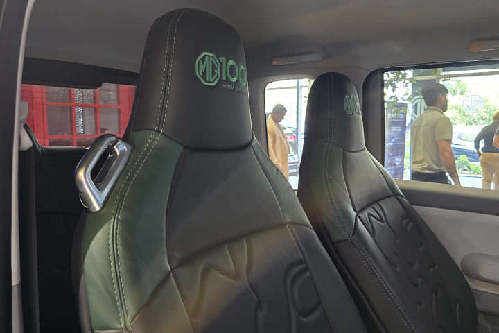 MG Comet EV Front Seat Headrest