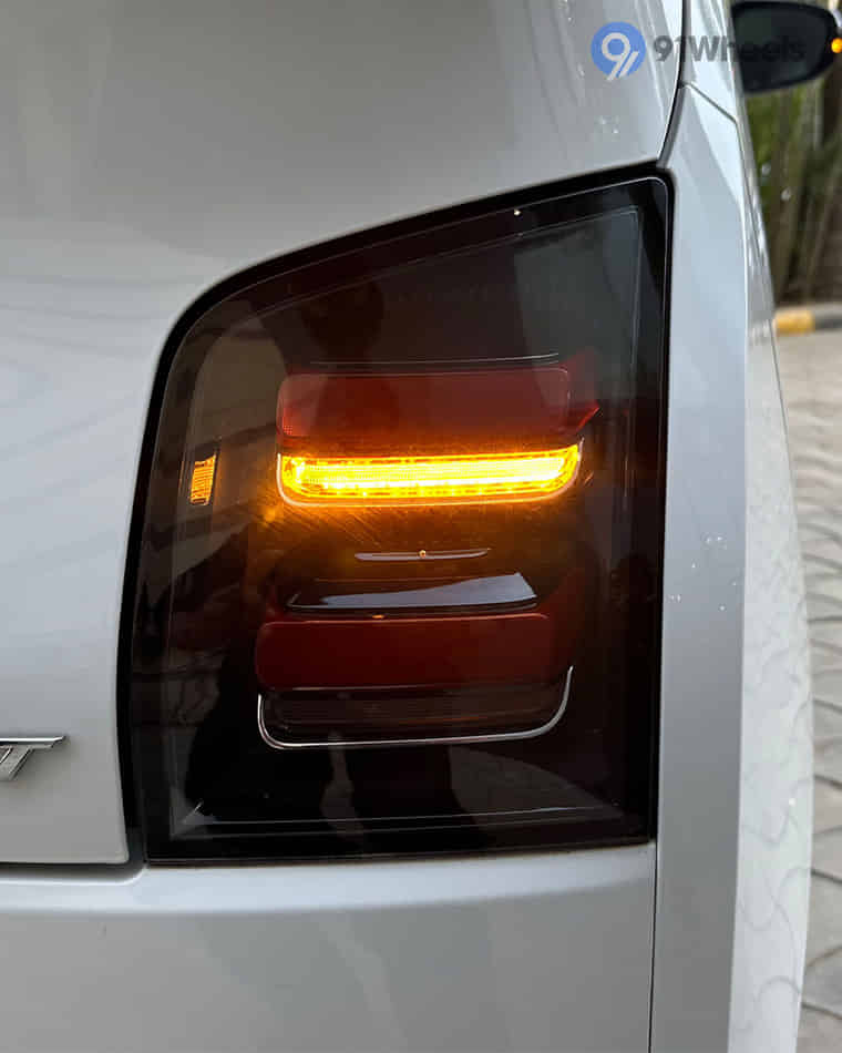 Headlights & Tail-lights - 2 Headlights & Tail-lights - 2