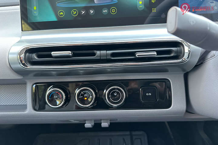 MG Comet EV Front Centre Air Vents