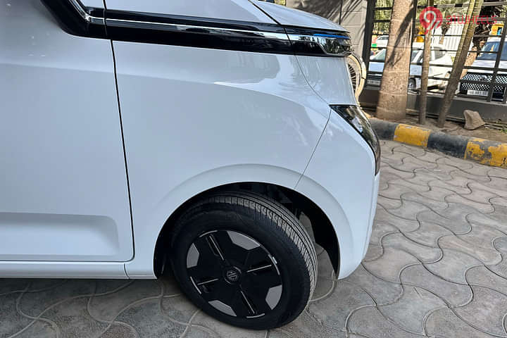 MG Comet EV Front Fender