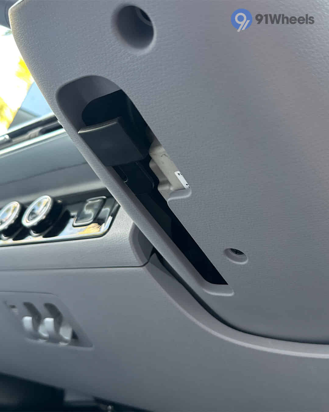 Steering Adjustment Lever / Controller Steering Adjustment Lever / Controller