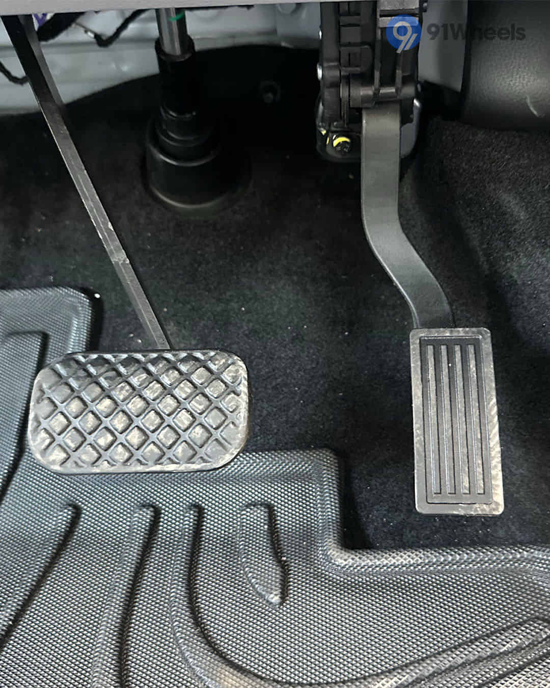 Pedals / Foot Controls Pedals / Foot Controls