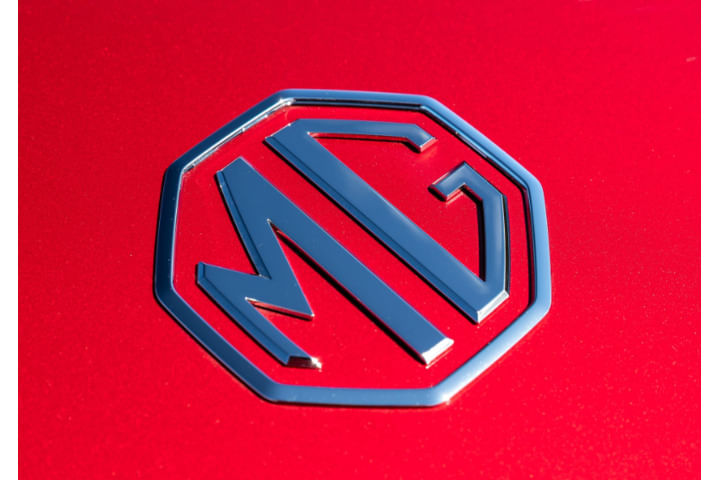MG Cyberster EV front badge