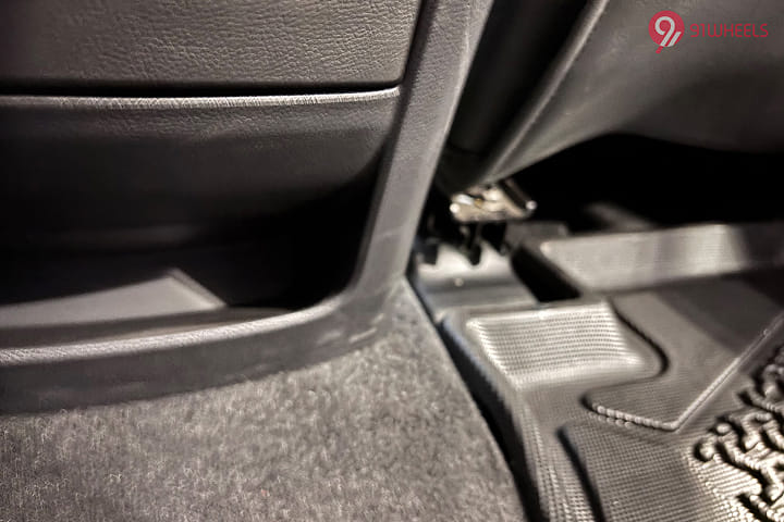 MG Gloster Front Seat Back Pockets