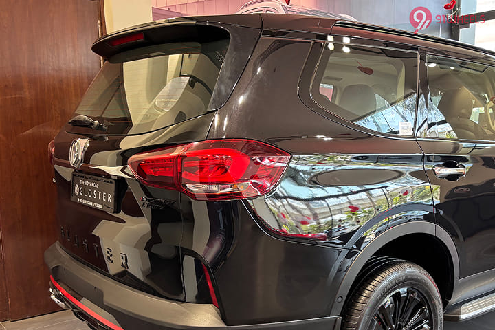 MG Gloster Rear Windshield/Windscreen