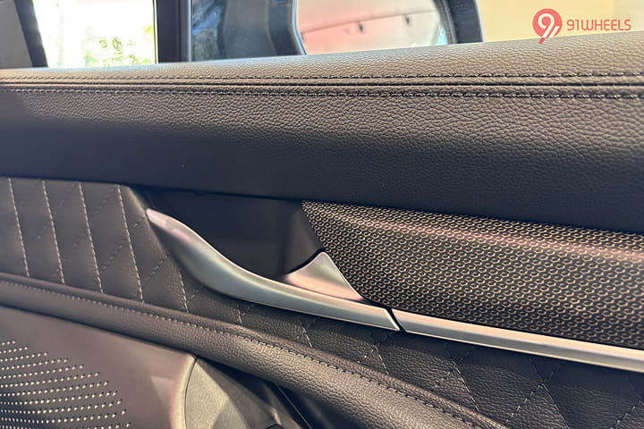 MG Gloster Rear Door Pad Handle