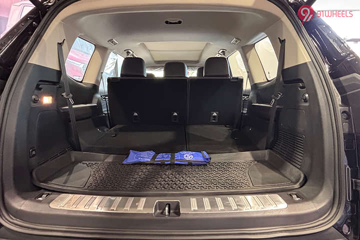 MG Gloster Bootspace Rear Seat Folded
