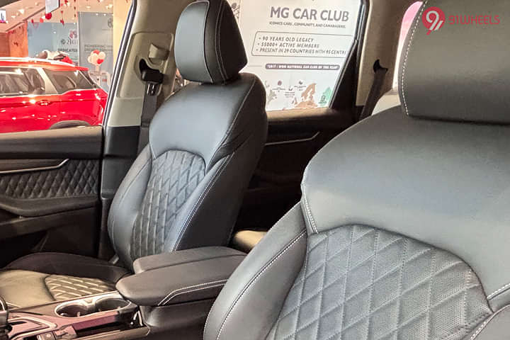 MG Gloster Front Seat Headrest
