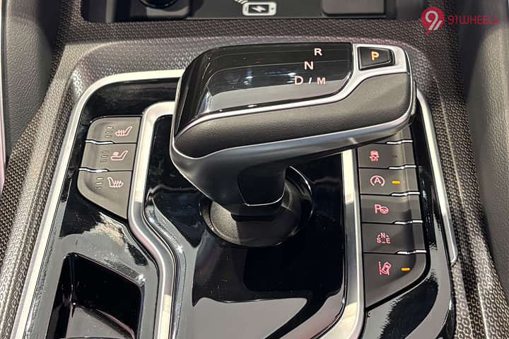 MG Gloster Gear Shifter/Gear Shifter Stalk