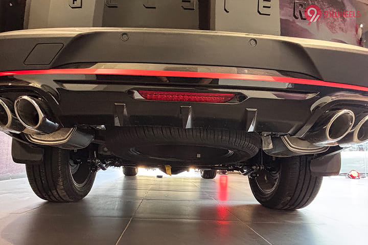 MG Gloster Exhaust Pipes