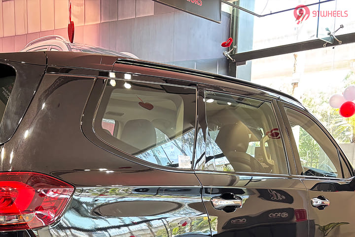 MG Gloster Rear Quarter Glass